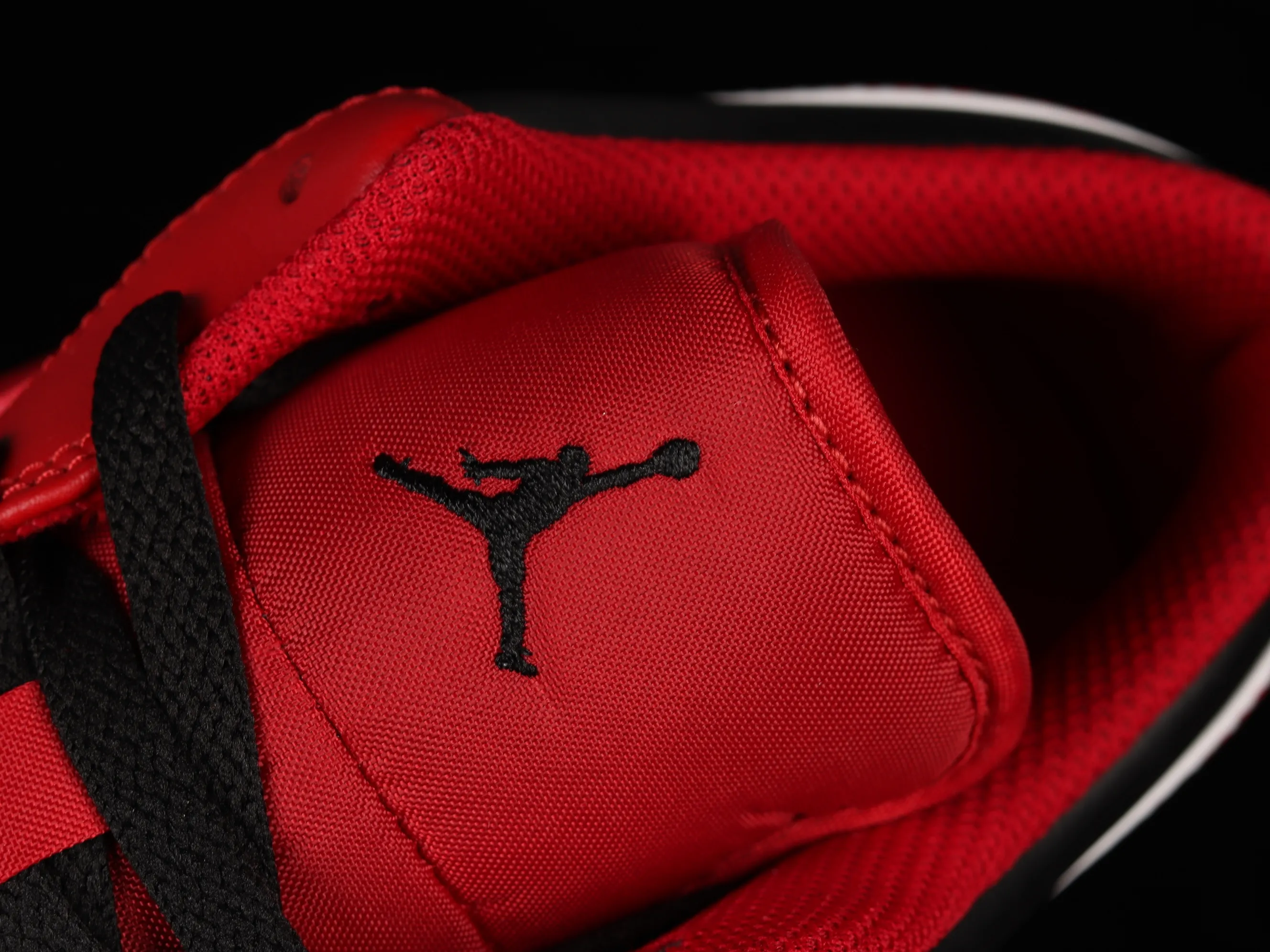 All categories Air Jordan Jordan series basketball shoes Air Jordan 1 Low G version pure original Air Jordan 1 Low AJ1 Joe 1 red white black sports culture basketball shoes 553558-163
